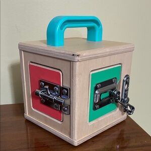 Love error - LOCK BOX TOY CUBE